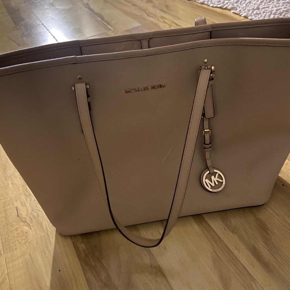 Michael Kors tote